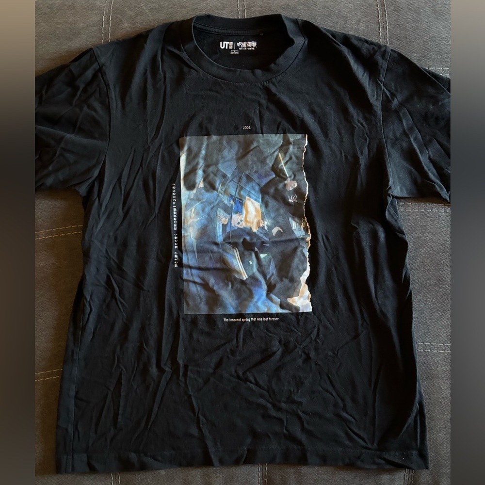 Uniqlo Graphic Tee